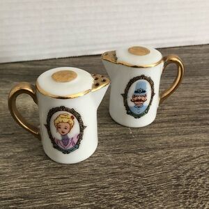 Vtg Disneyland Salt and Pepper Shakers